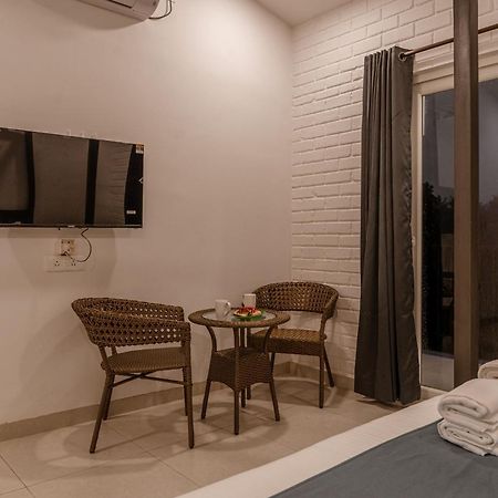 Downtown Arambol - The River Side Hostel Bagian luar foto