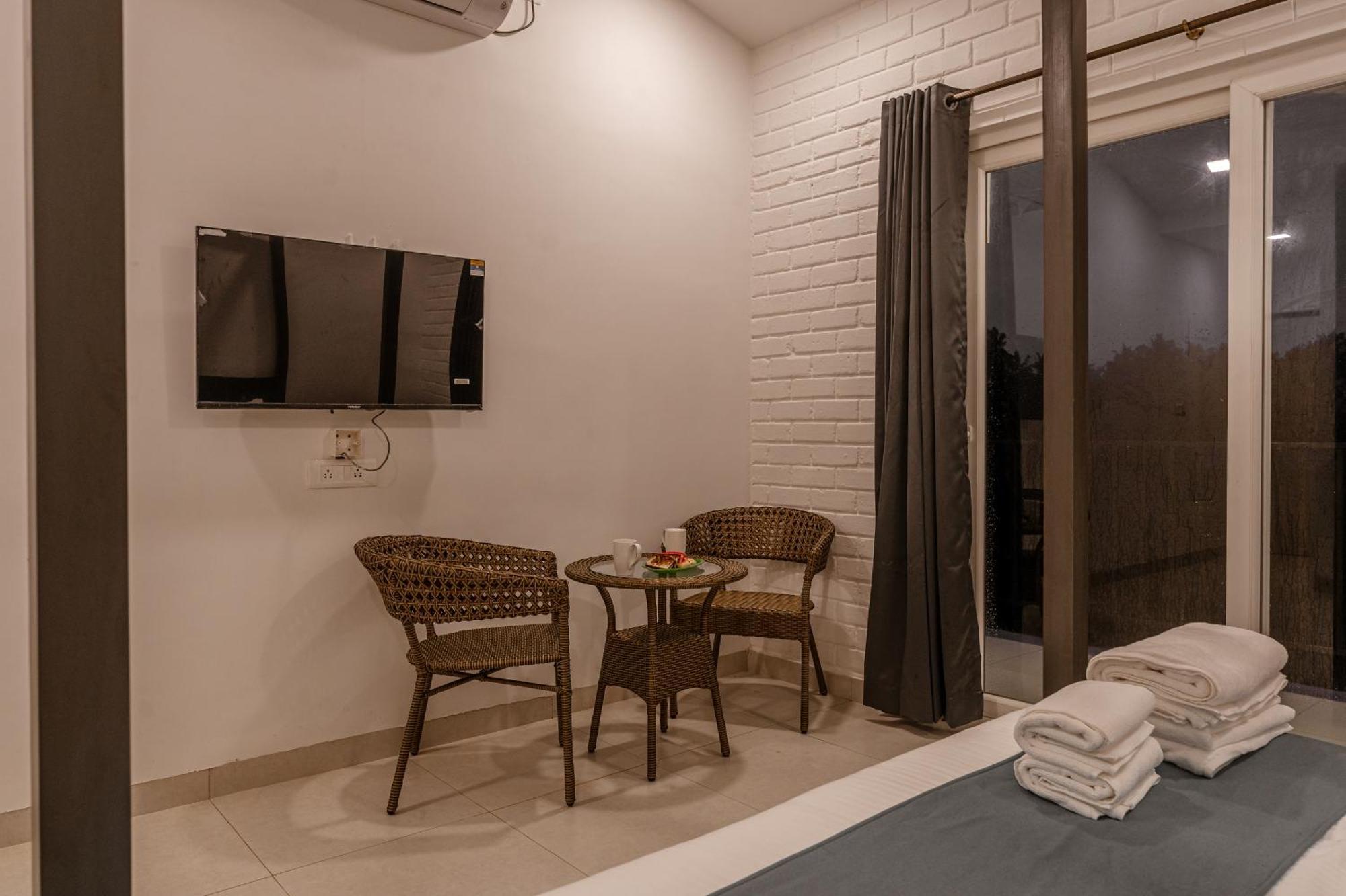 Downtown Arambol - The River Side Hostel Bagian luar foto