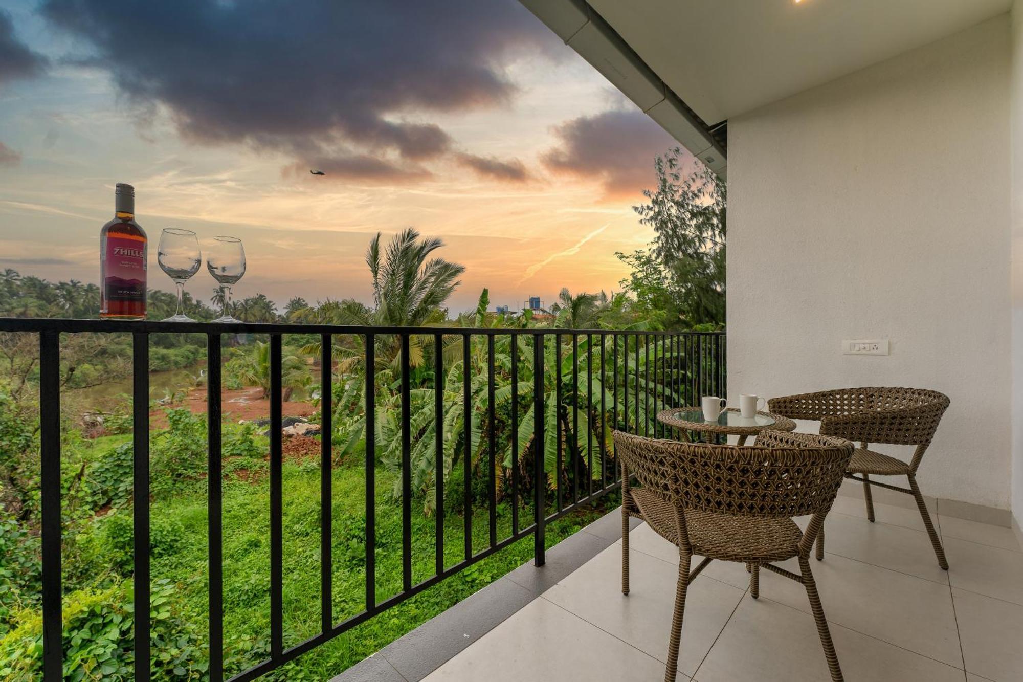Downtown Arambol - The River Side Hostel Bagian luar foto